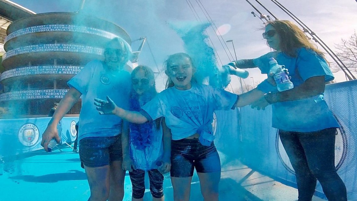HEAD TO TOE: Competitors get their blue on!