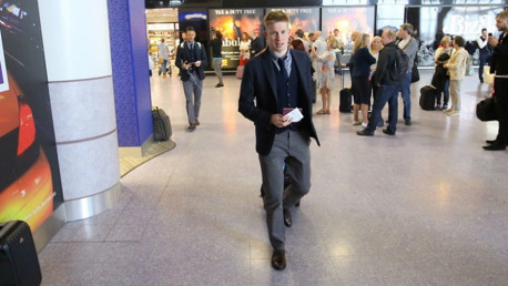 Kevin De Bruyne slices through the crowds like we hope he slices through Real's defence