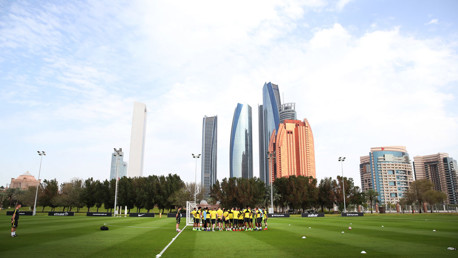 HIGH RISE: City in warm weather training