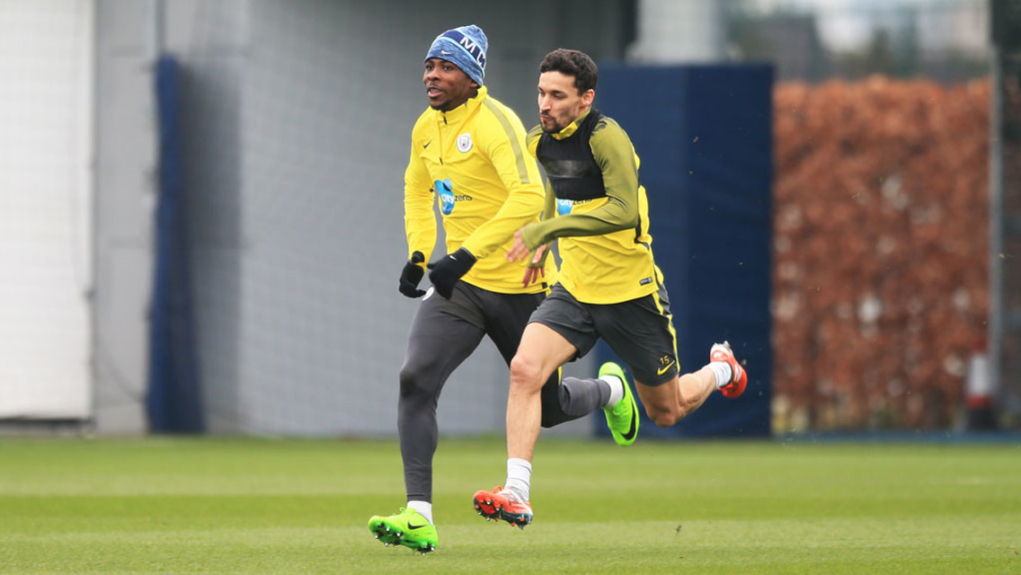 100M DASH: Kelechi Iheanacho v Jesus Navas