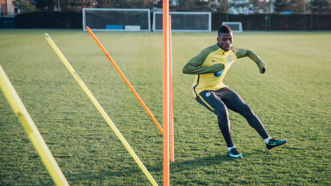 Manchester City debut new training kit