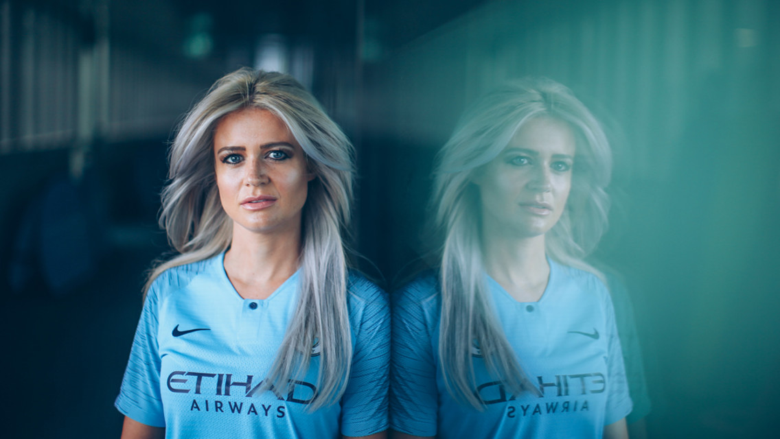 I’d say I’m loud and outgoing – I’m not really shy. I’d describe myself as a happy person, especially when City are winning! I love my life. Outside of football, I really like going to the gym – I’m really into fitness and healthy eating and going to watch City!