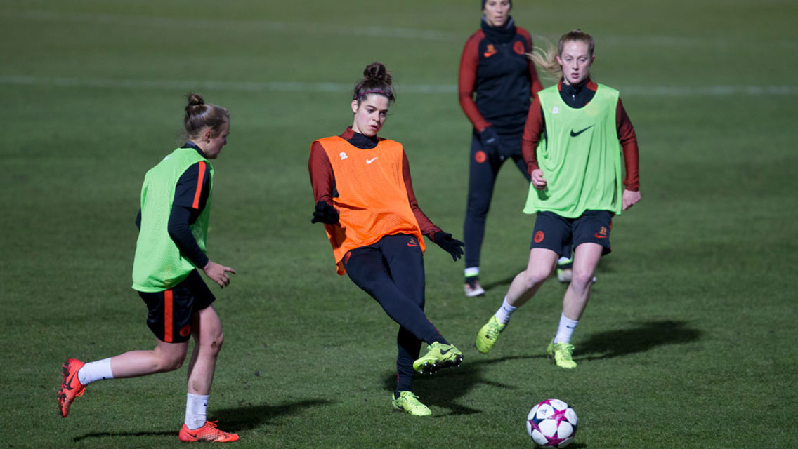 DUTCH TOUCH: Tessel Middag keeps the play moving