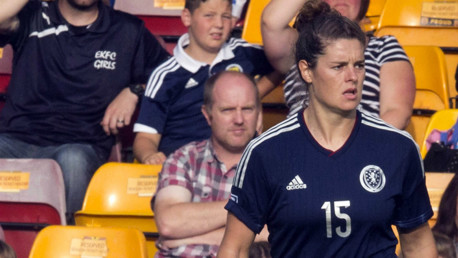 MCWFC sign Jennifer Beattie