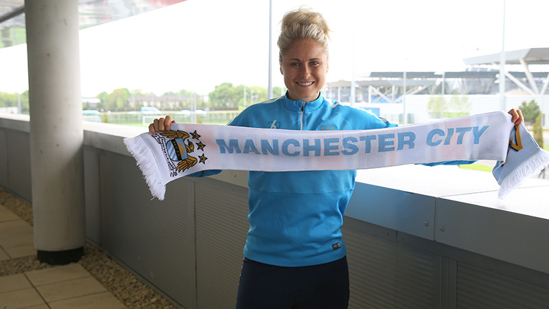 Steph Houghton signs new contract with MCWFC