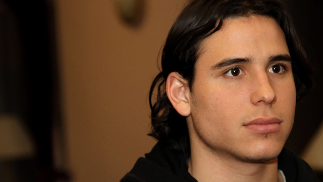 Gai Asslun at supporters club