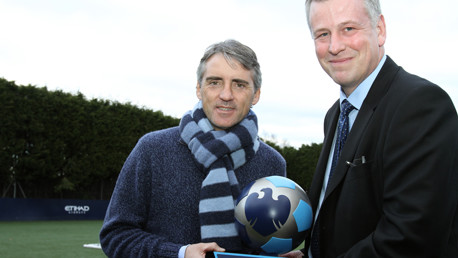 Roberto Mancini receives Barclays Award