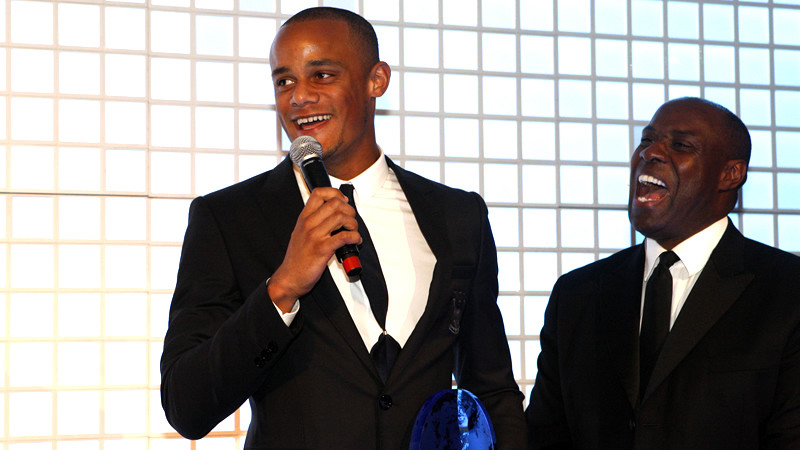 vincent acceptin his award