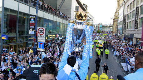 Champions: Trophy parade bus cam