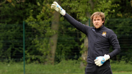 Gunnar Nielsen leaves City