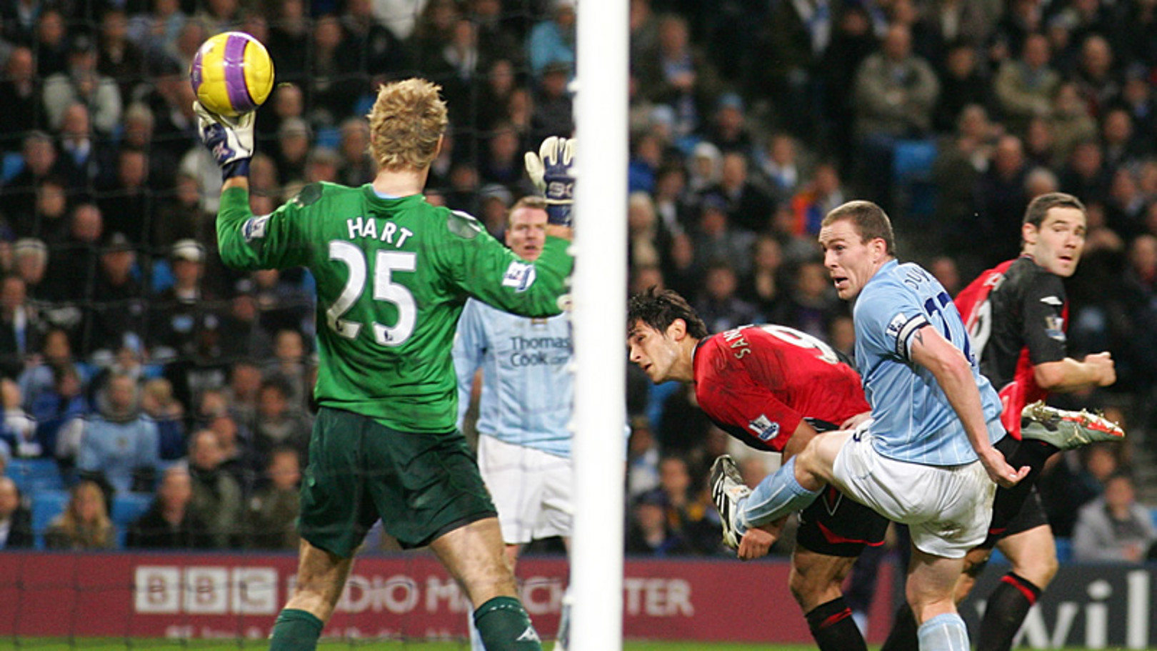 بالصور رحلة السيتي على استاد الإتحاد خلال موسم 2007/08