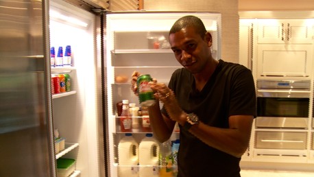 Fernandinho: House call part II