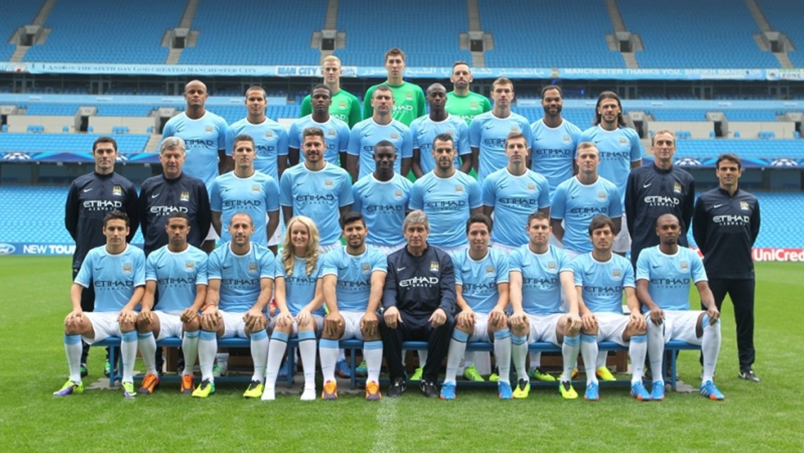 Take your place in the official team photo!