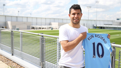 Sergio Aguero takes no.10 shirt for 15/16