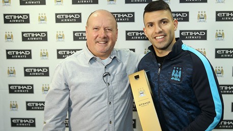 Aguero presented with Etihad Player of the Month award