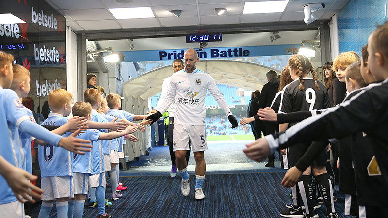 MANCHESTER cITY cHINESE NEW YEAR WALK OUT TOPS