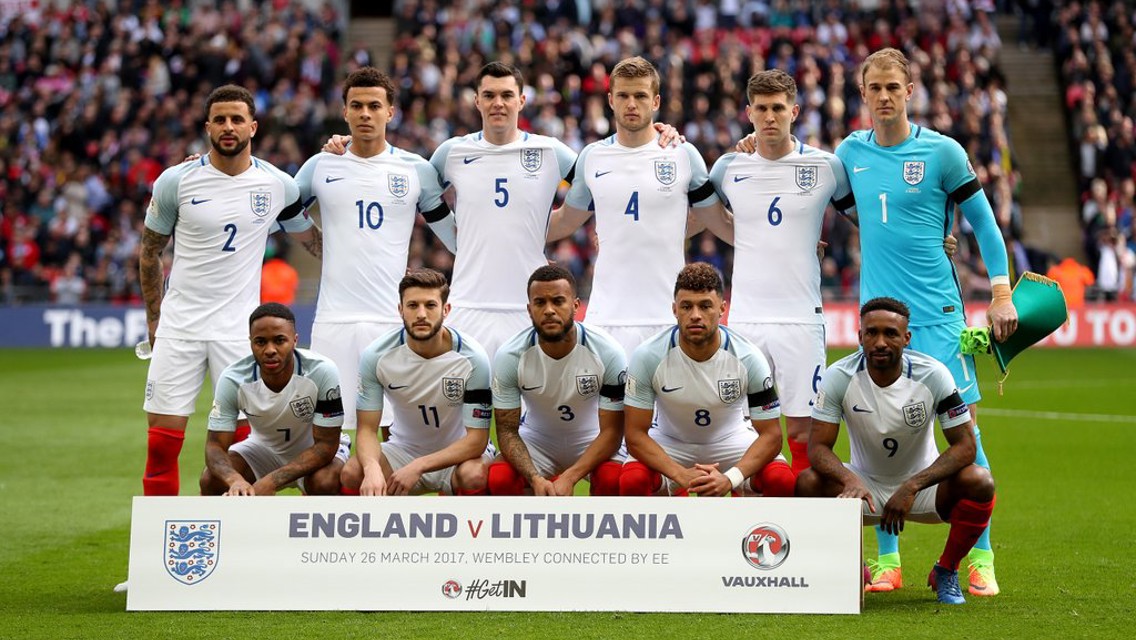 Sterling offre une passe décisive durant la victoire Anglaise