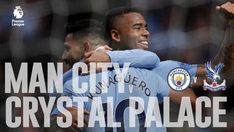DISFRUTANDO DEL MOMENTO. El equipo celebra uno de los goles en el encuentro ante el Liverpool.