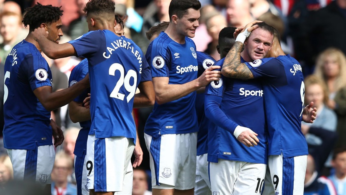 ROONEY. Regreso con gol decisivo con el Everton.