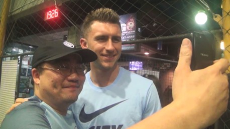 ฟินเวอร์! แข้งซิตี้เซอร์ไพรส์แฟนกทม. ซับไทย