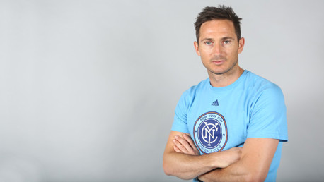 Frank Lampard: Signing gallery