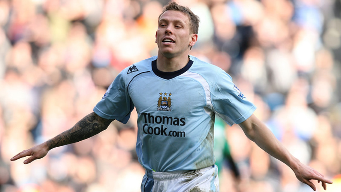 Craig Bellamy celebration 0809