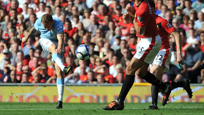 Bellamy scores the second goal for City