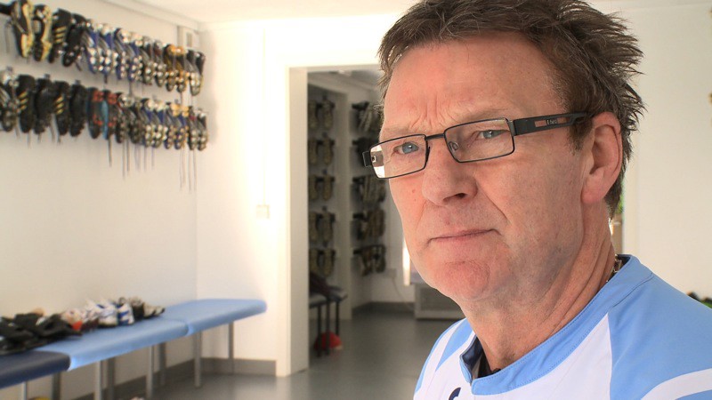 Les Chapman, kit manager