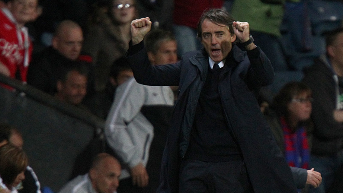 Mancini Celebrates Edins Goal