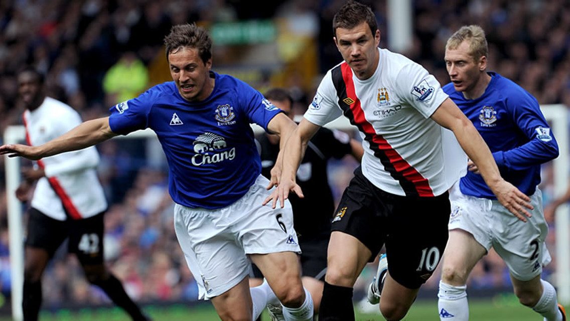 Edin Action Everton1