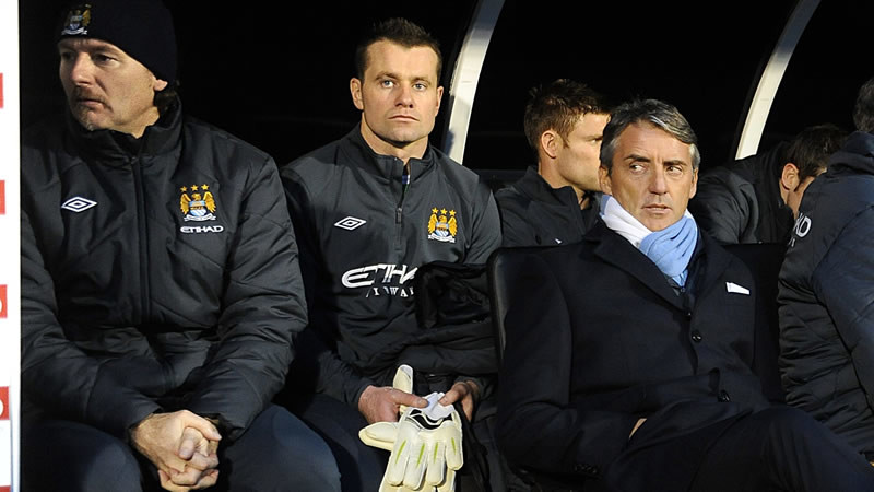 Fulham Bench Pre Match