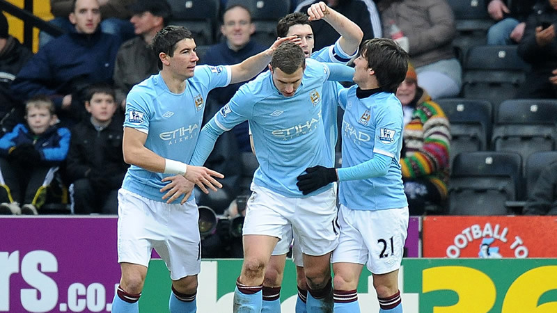 Edin and Co Celebrate nottsfa