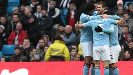 Dzeko Celebration Group Notts