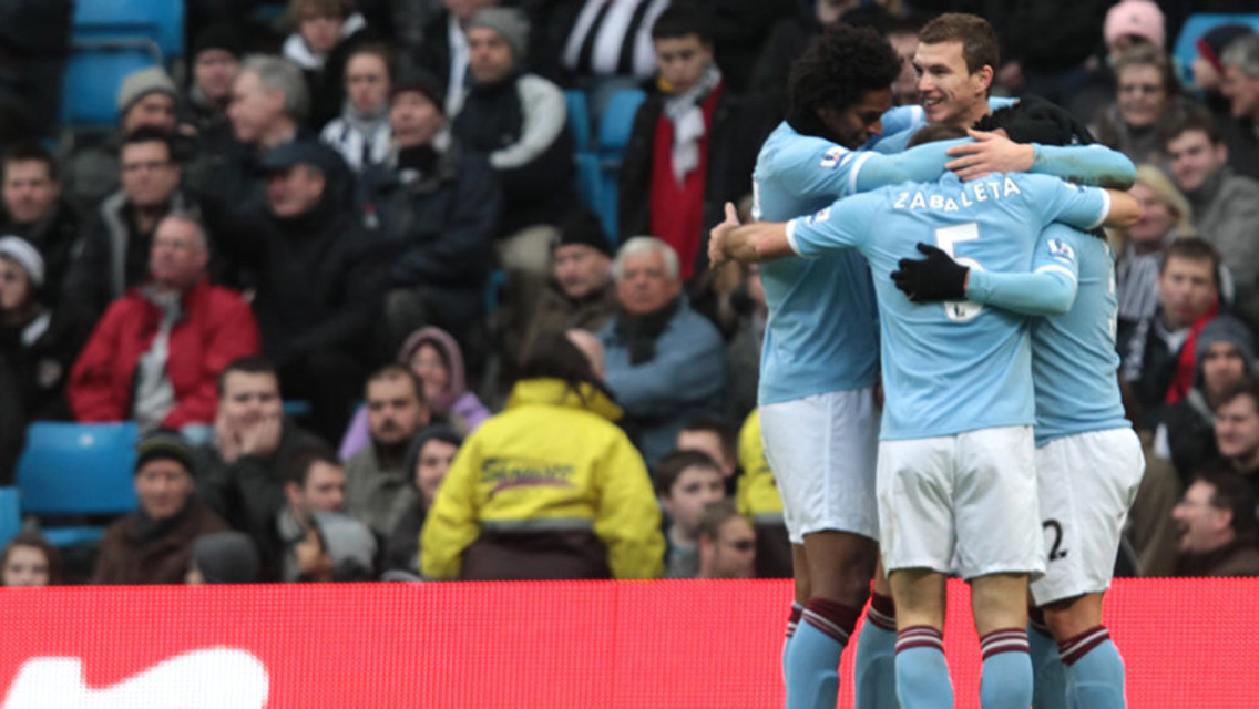 Dzeko Celebration Group Notts