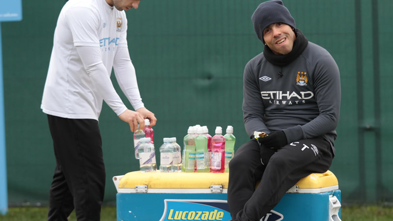 Tevez Spots me snapping him taking a break