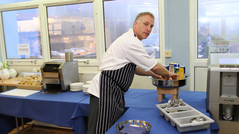 New Chef sets out for lunch time 