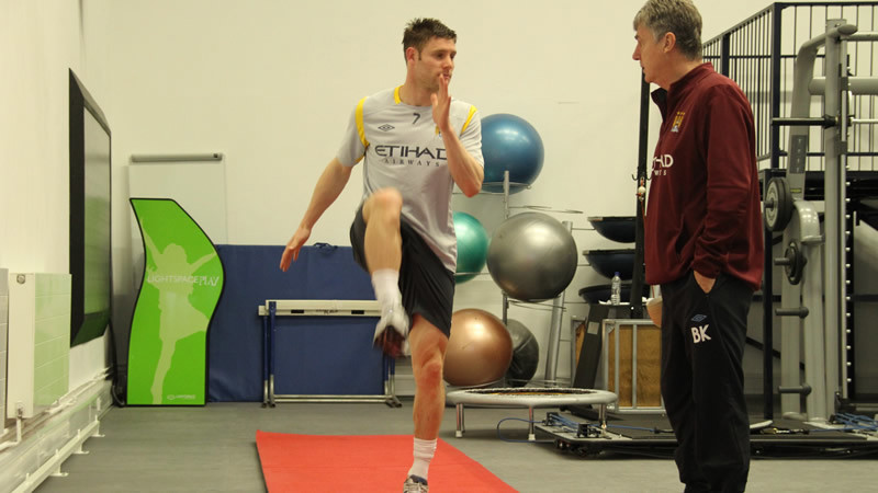 milner funny walk red carpet