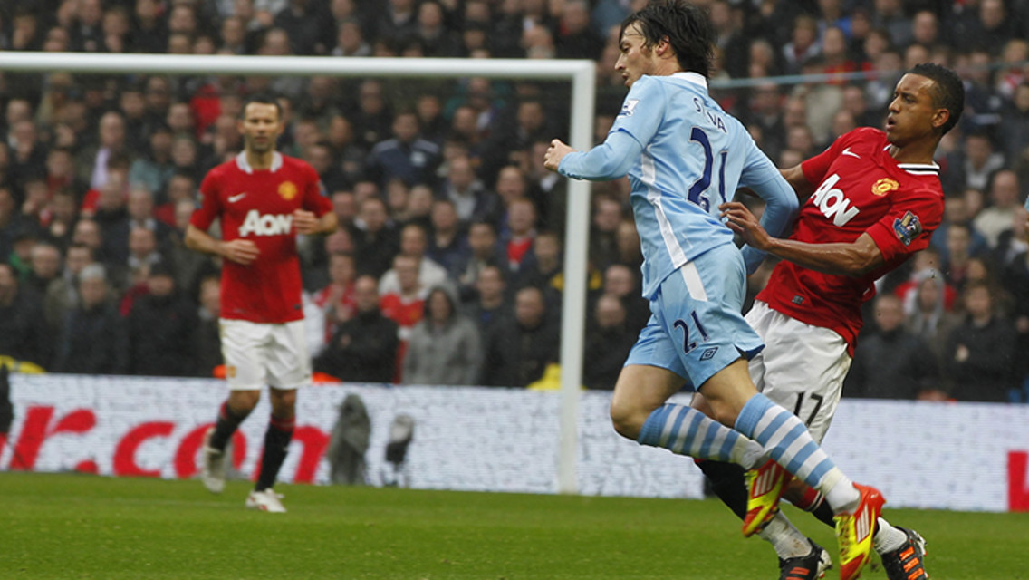 Silva and Nani in derby