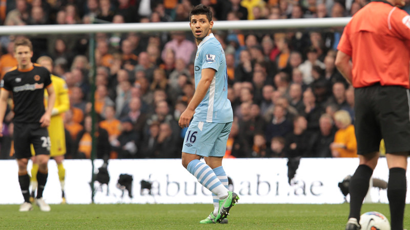 Aguero Dismayed after miss