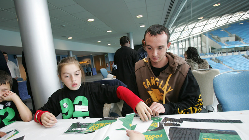 Stevie Ireland Helping teach kids about racisum