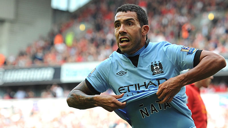 tevez shirt lift 