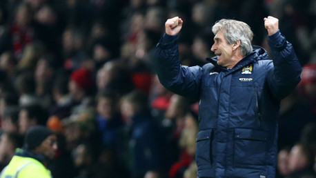 manager-with-hands-in-the-air-PA-19390718.jpg