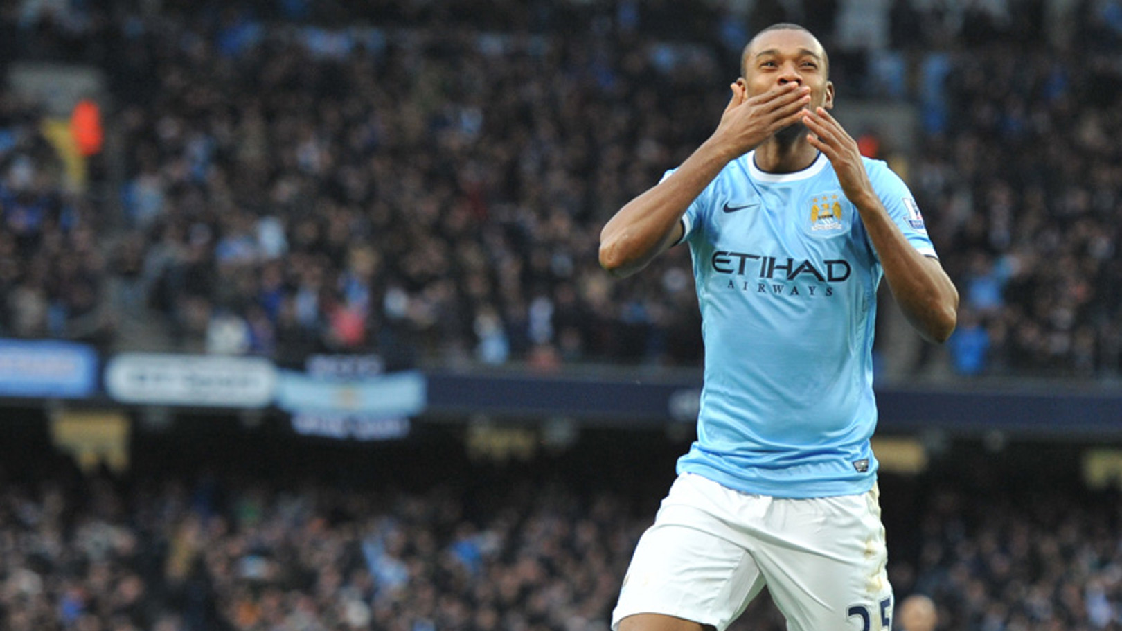 Fernandinho is Etihad Player of the Month