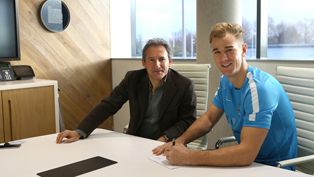 Hart renovou contrato com o City até 2018/2019