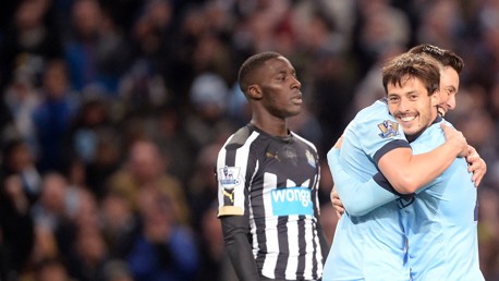 Silva terpilih sebagai Etihad Player of the Month