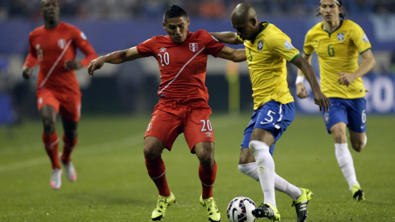 Fernandinho v Peru