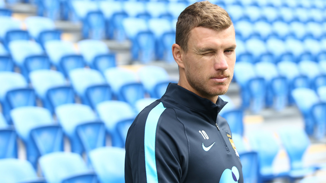 Edin Dzeko: A sua carreira no City em fotos 