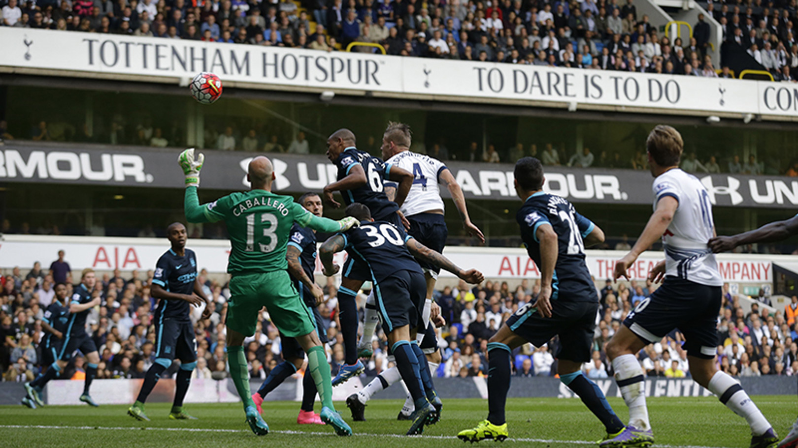 City encara o Tottenham em duelo de líderes