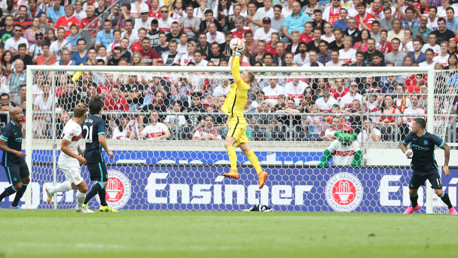 Stuttgart 4 City 2: Kelechi reaction