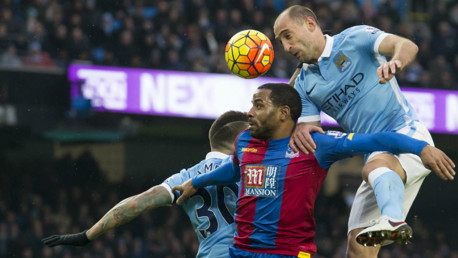 Pablo Zabaleta heads the ball